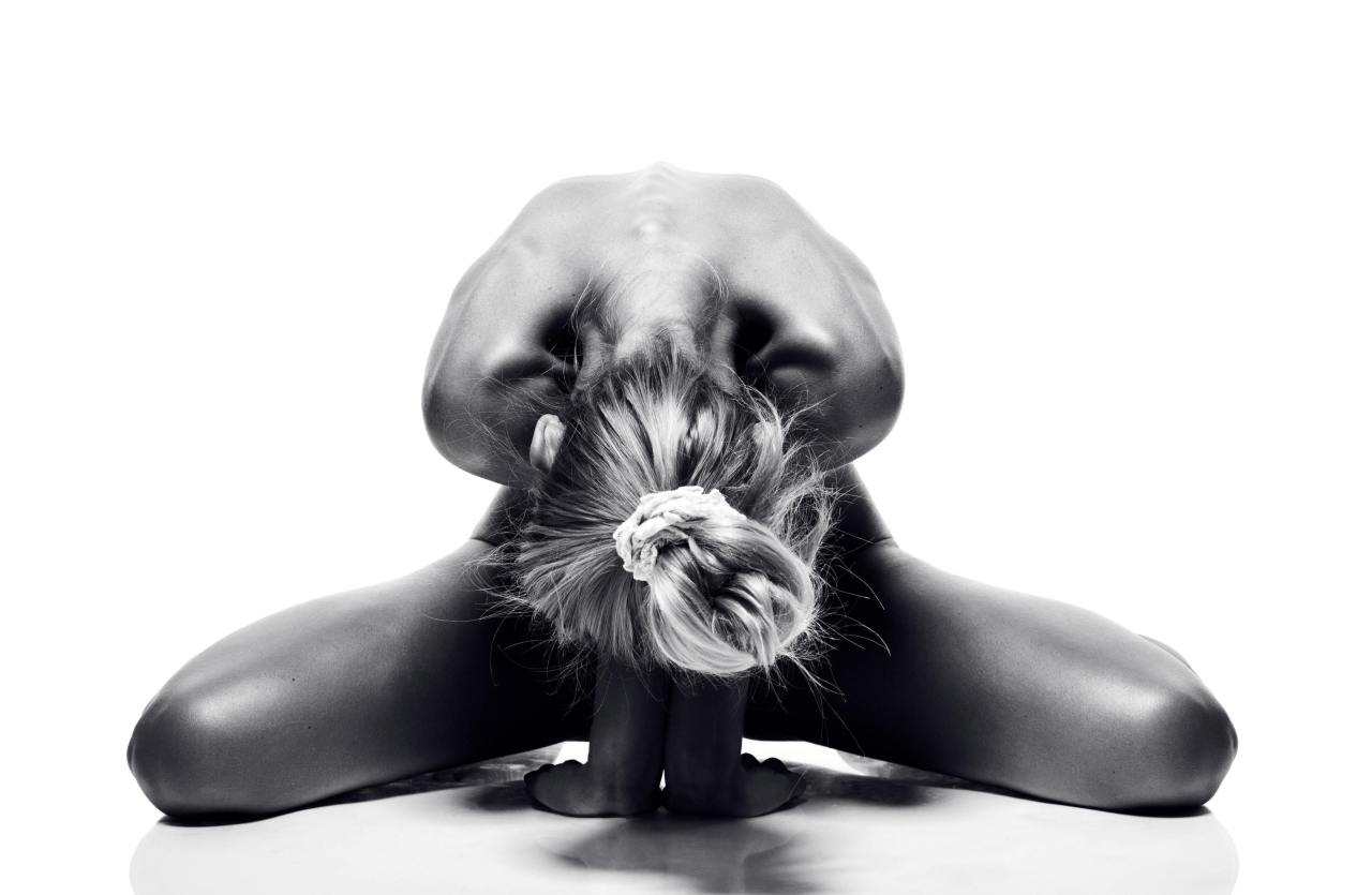angelomisterioso:  Nude On Floor by Thomas Agatz. Model: Varvara