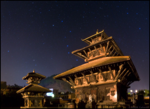 Nepali temples at night, photo by Babak Tafreshi