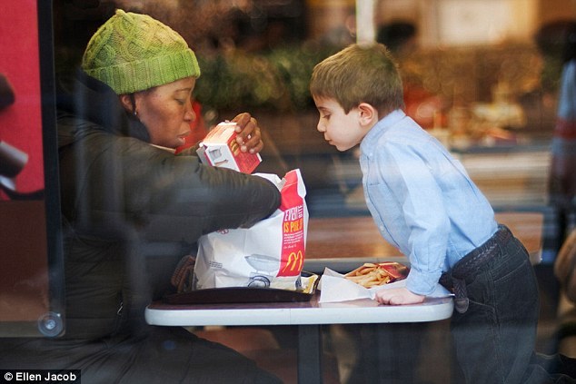 wocinsolidarity:   Black Nannies/White Children: Photo Series Reveals the Racial