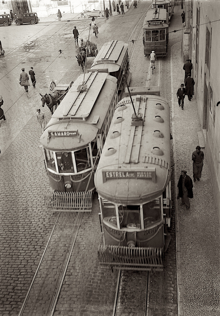 Estúdio Horácio Novais. Eléctricos em Lisboa, Portugal [Trams in Lisbon, Portugal]. 1930-1980