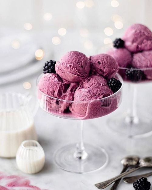 avidofood:Blackberry & Elderberry Ice Cream. All Vegan baby ⠀ This homemade blackberry ice cream
