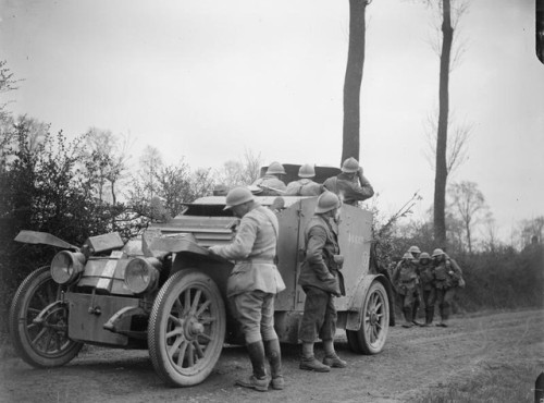 dieselfutures:Automitrailleuse Renault modèle 1915