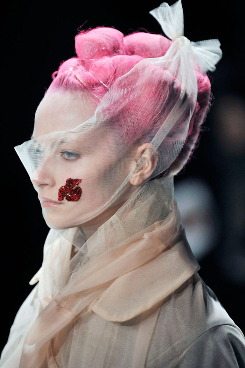 marcgiela:  Details at Comme des Garçons Fall 2009 RTW 