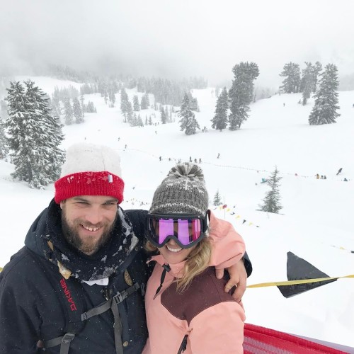 vanssnow: Happy Valentine’s Day from one of our favorite snowboard couples, @leannepelosi and Jeff K