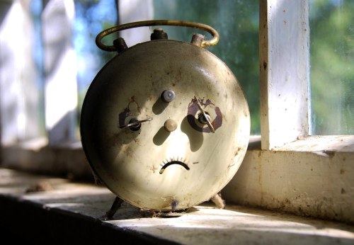 sovtime: Старый советский будильник. Old Soviet alarm clock.