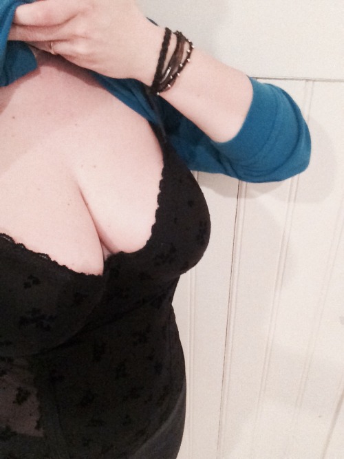 mylifeonfire36: My lingerie.. I’m going to work with! Good morning