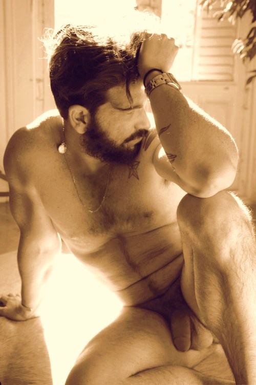 (via Bearded Guys Archives - T(w)o Horny adult photos