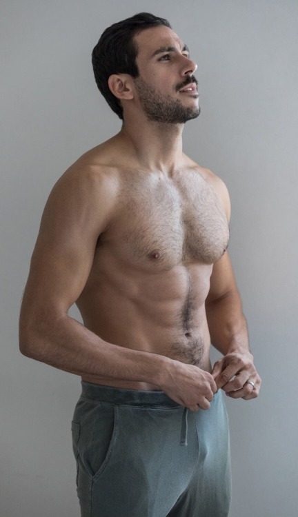 jmec11:MORE HOT BOYS