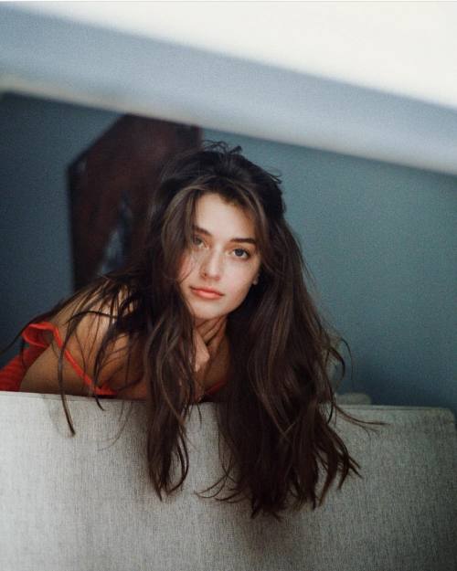 stellaoudi: jessica clements  