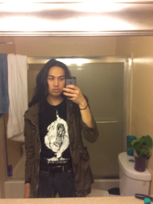 emptinesseatsthewitch:  @nkb-girl im Naturally Blurry  u have such good style