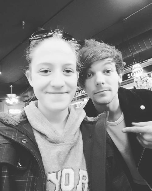 louisforlunch:  katyawahl That awkward moment when you don’t realize you just meet @louis