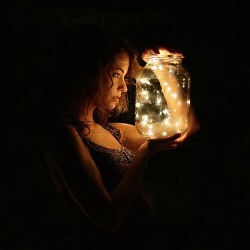 irishlad52:  mariposas-journey:  Dreaming of fireflies and country nights  KLG this would be soo much fun together. Like being kids again  Let&rsquo;s go catch some KW!!