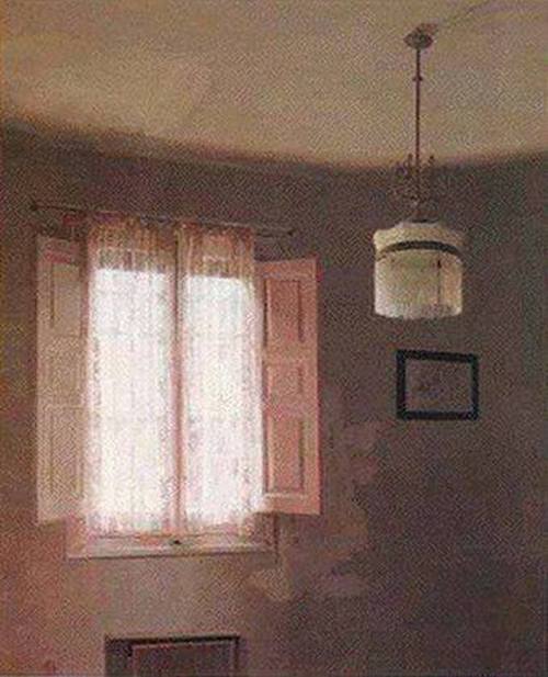 huariqueje:Interior with window   -   Isabel QuintanillaSpanish  b.1938-oil on panel