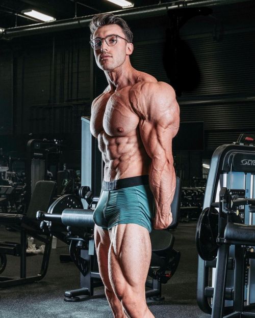 musclecomposition:Bodybuilder, Brandon Harding