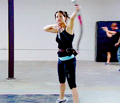 jenniferlawrencedaily:  Jennifer Lawrence practising her archery for The Hunger Games: Catching Fire. 