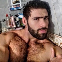 TEMPORADA DE CAZA: Hairy Men, Beard, Tattoo