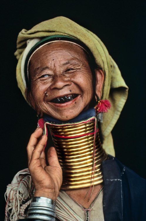 chakrabot:  falld0wnnevergetbackupagain:  -The Universal Language (steve mccurry)  Oh neat, look at her blackened teeth! They used to do that in Japan, as well.