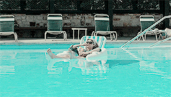 buckybarnex:Amy Dunne + food