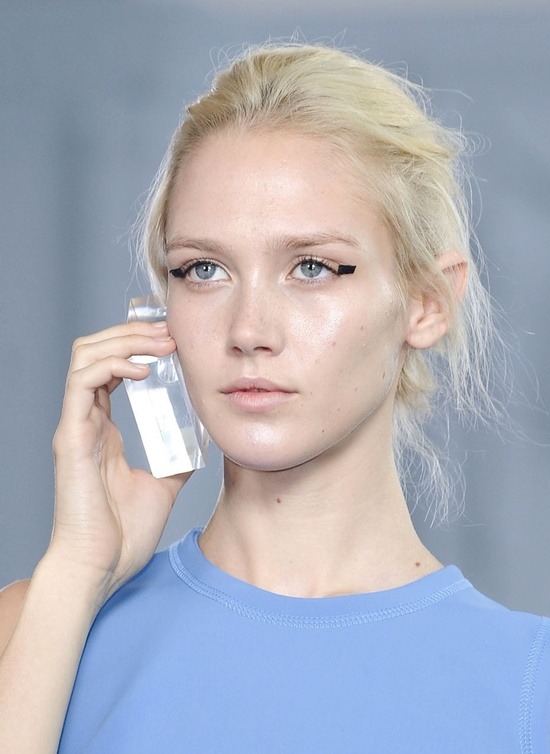 thechicdepartment: Caitlin Lomax at Richard Nicoll SS 2012. 