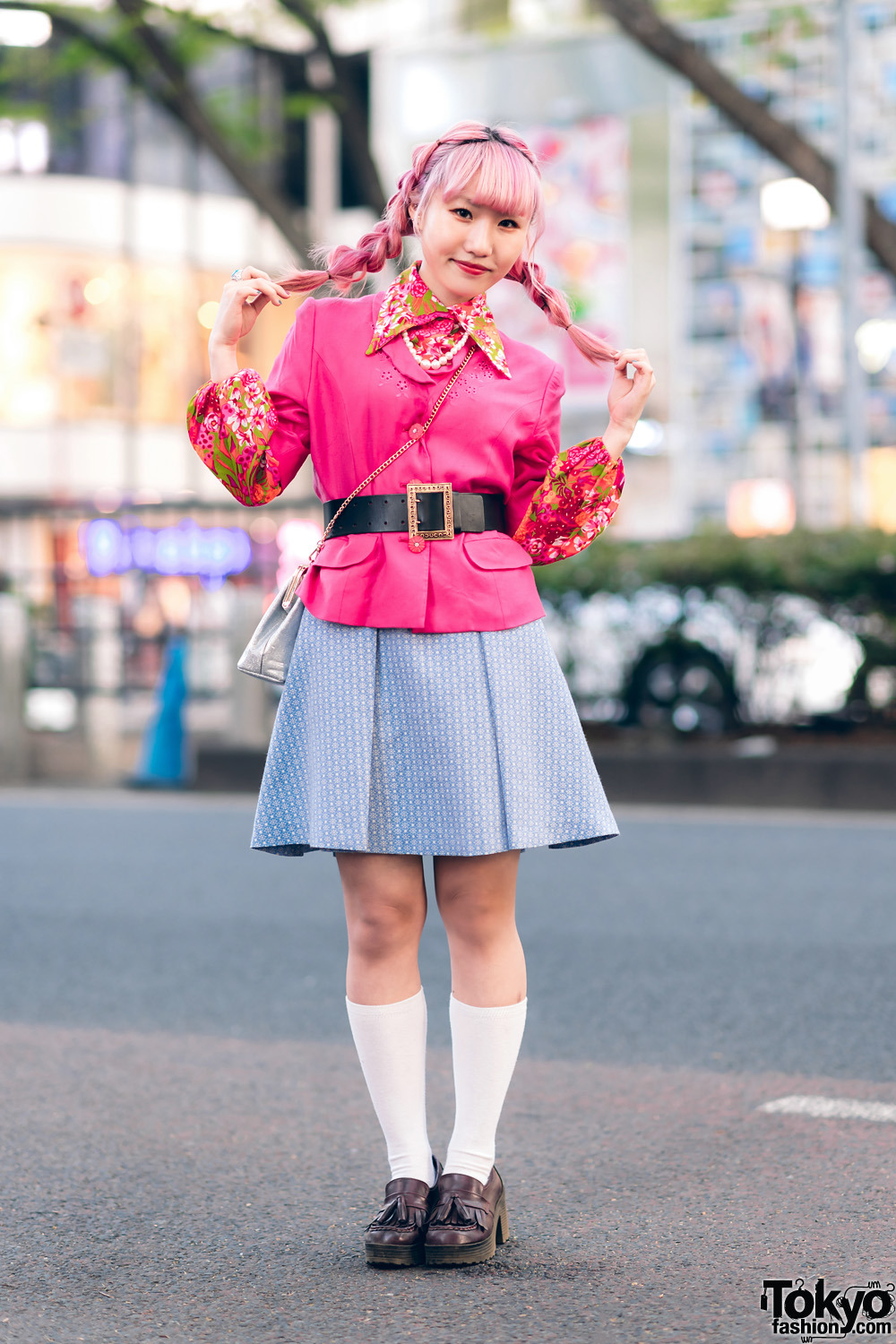 tokyo-fashion:  Japanese teens Ayane, Uchuuzin, Cheri, Riripon, Tipachan, Nana, and