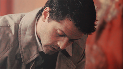 robotmango: #castiel #this is what i want more of in season fine #i want castiel’s b