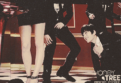baekhanology:  pervert myungsoo on the loose 