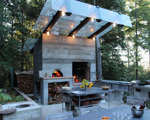 aliciaaadanielle:  aros:  Breuer/Lundberg Cabin. LUNDBERG DESIGN  livestock tank