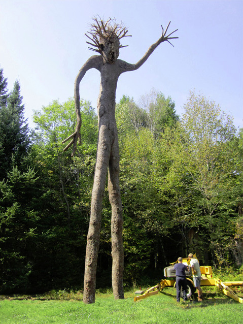 venetiancarnival:Pine Tree Figure (2006) and Giant (2012), two tree figures by Joseph Wheelwright