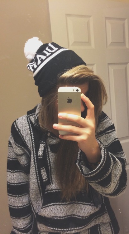 stay-r4d:  i like beanies, just not my face.