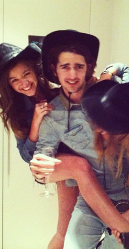 thegurlfriends:  It was a very good week… 