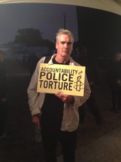 jessthebeetle:  henry—rollins:  Henry Rollins supporting ‪#‎HumanRights‬ - Riot Fest 2014  Henry rollins is the fuckin man!