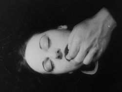 oorequiemoo:  Kissa Kouprine in  Henri d’Ursel short  film “La perle” Belgium 1929 This dreamlike film is a cinematic poem. —— See the Film: Henri d’Ursel | La Perle | 1929 | Pt. 1 of 4 Henri d’Ursel | La Perle | 1929 | Pt. 2 of 4 Henri