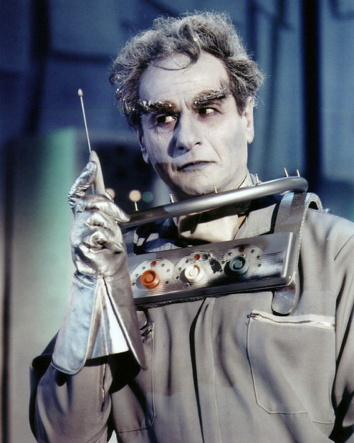 Mr. Freeze (aka Eli Wallach) - Batman Episode: Ice Spy, Airdate: 29 March 1967. Wallach played the t