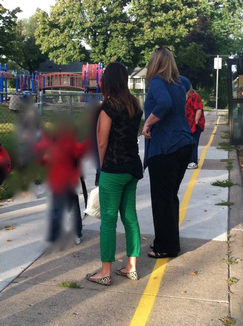 eageral:http://candidca.com/threads/super-cute-young-school-teacher-in-green-pants-and-lace-shirt.18