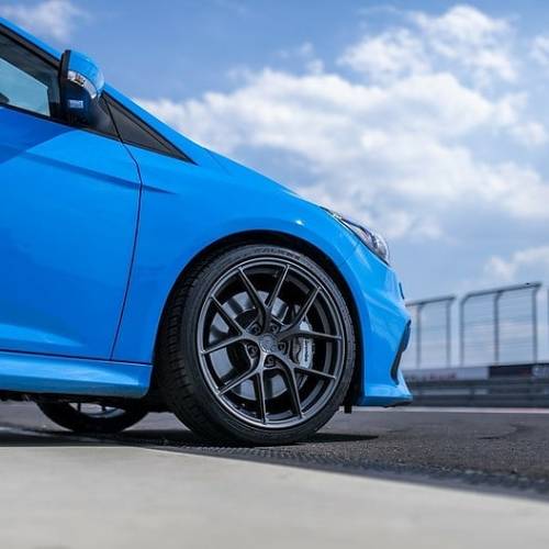 Ford Focus RS | SL01 Matt Gun Metal FRAM 19x8,5 BAK 19x8,5 www.instagram.com/p/CF_vhSgHOhX/?