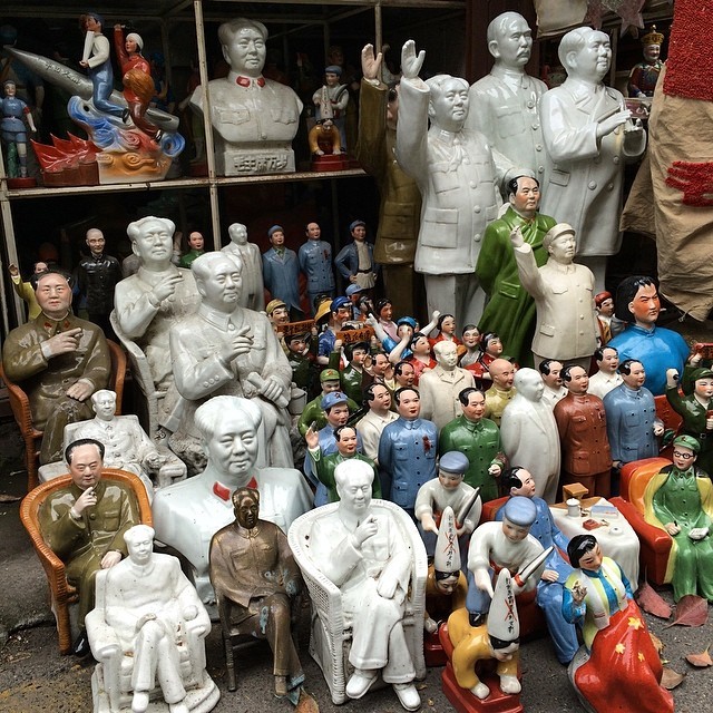 peterstuckings:
“ How many Maos can u fit on the head of a pin? #shanghai #antique #market #streets #maozedong http://ift.tt/1dJcjuF
”