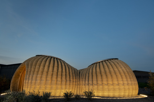 350 Layers of Coiled Clay Form an Organic Low-Carbon Home Made Through 3D-Printing