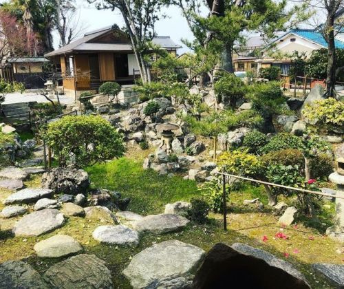 ＼おにわさん更新情報／ ‪[ 滋賀県守山市 ] 大庄屋諏訪家屋敷庭園 Suwake-yashiki&rsquo;s Garden, Moriyama, Shiga の写真・記事を更新しました。 ーー江