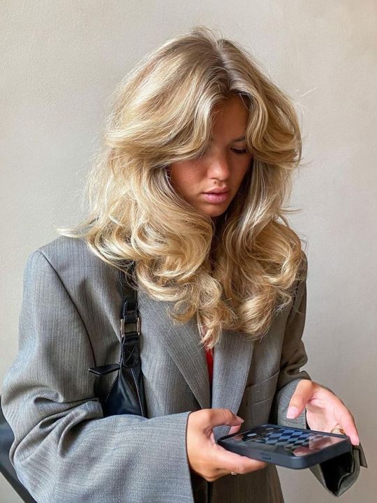 ’70s Hairstyles Are Having a Moment—Here Are 20 Looks for Major Inspiration