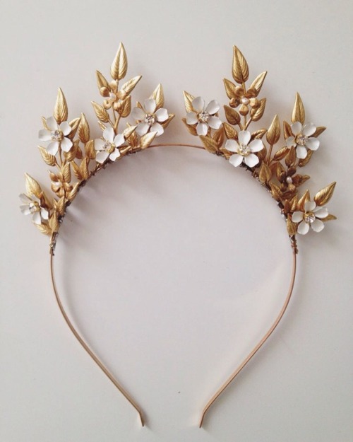 She Only Wears Gold For Her Hair | By Mignonne