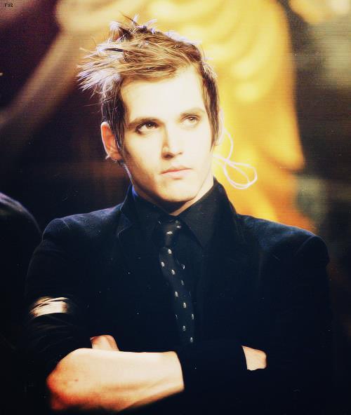 chubby-gerard:  Mikey confuses me to no end. Some days he’s this  and others he’s