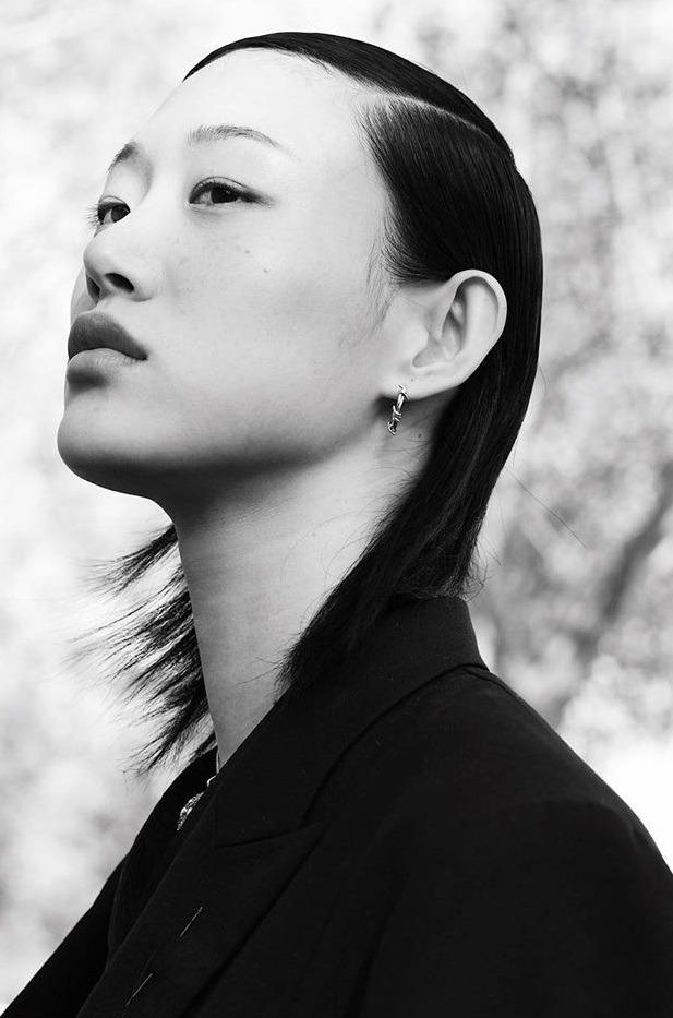 Black-is-no-colour — Sora Choi during Paris Fashion Week Fall 2019. ©