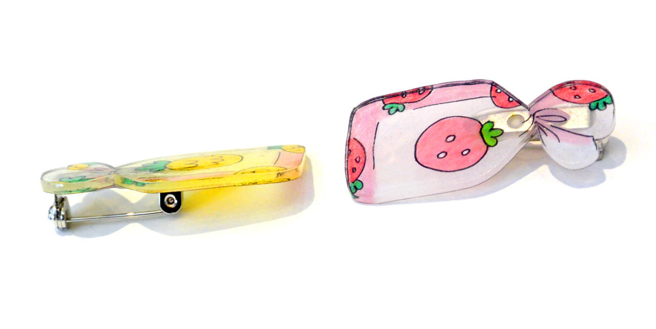 punimelt:  hand drawn pin product photos!!check out my shop here~