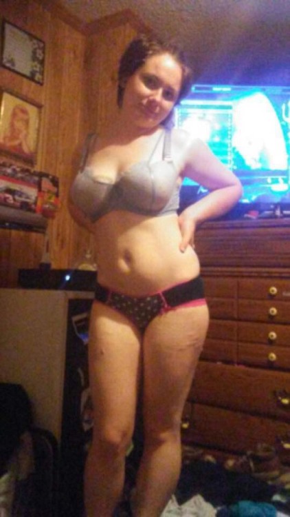 Got a great little submission here from Miss Cassidy Ward“I am a married 22 year old looking for a f