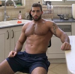 Follow my two hairy men blogs:http://sambrcln.tumblr.comhttp://hairysex.tumblr.com