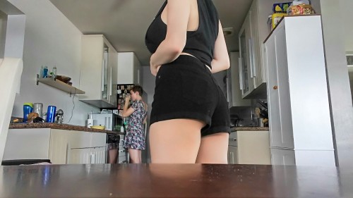 kinkeon:  I got cute shorts (that actually fucking fit) ✨   feat. my best friend in the back waddap