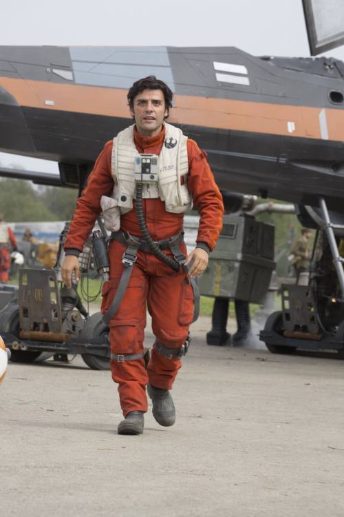 allyourfavesaregay: Poe Dameron from Star Wars: The Force Awakens is gay. 