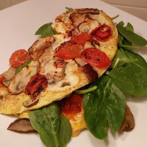 post-workout breakfast a mushroom and tomato omelette stuffed with spinach and cheese #eatwell #bew