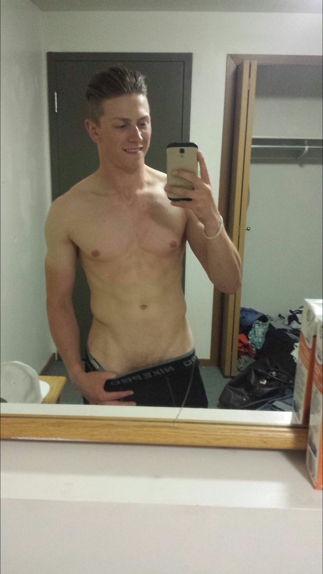 jessicajohnson242:  Ooh Benny Benny 