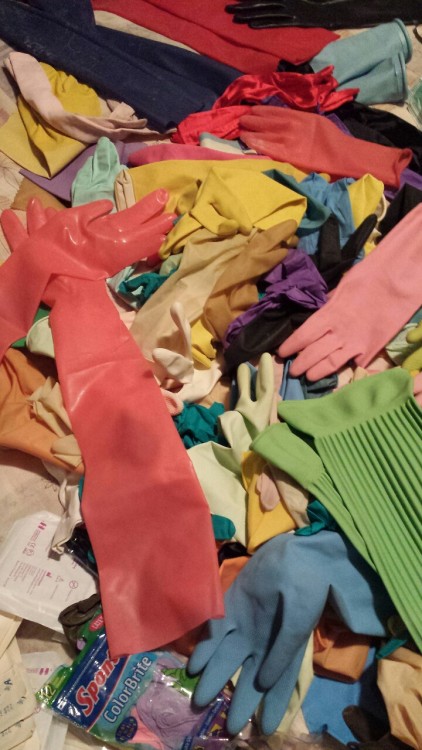 rubberglovesrule:  justglovely:  For all of those that have asked, here’s a bit of my glove collection. Over the years I’ve amassed quite a few… Honestly, this is about 40% of it.  I’ll be able to post some more of my collection later. It’s